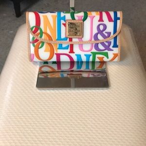 NWOTDooney&Bourke Rainbow Retro Continental Clutch